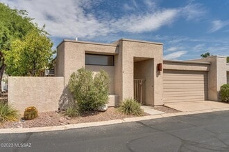 Building Photo - 4461 E Bullrush Ln