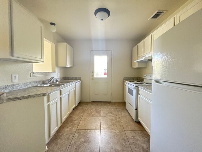 Foto del edificio - 2609 Vernice Loop