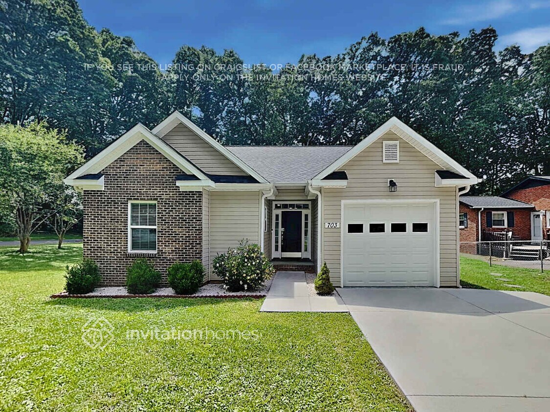 Foto principal - 703 Phoenix St