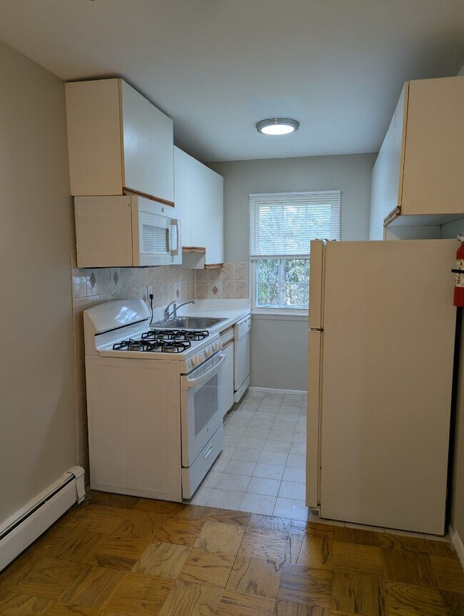 Foto del edificio - 1C Hemlock Dr