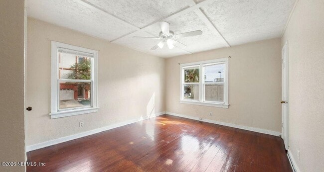 Foto del edificio - 1318 2nd St N