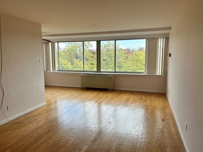 Foto del edificio - 1210 N Taft St