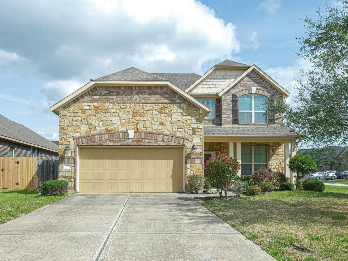 Primary Photo - 2701 Camden Hills Ln