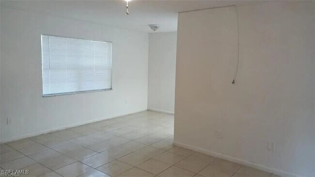 Foto del edificio - 2524 Congress St