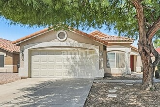 Building Photo - 242 S Valle Verde