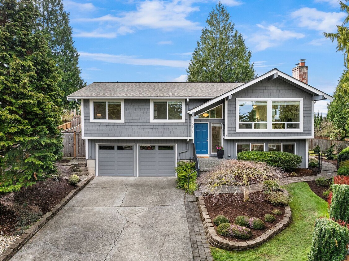 Primary Photo - 3bd/2.5ba Kirkland Home