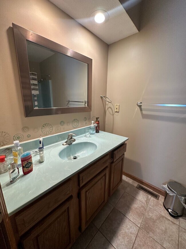Foto del edificio - 2308 Checkerberry Ln