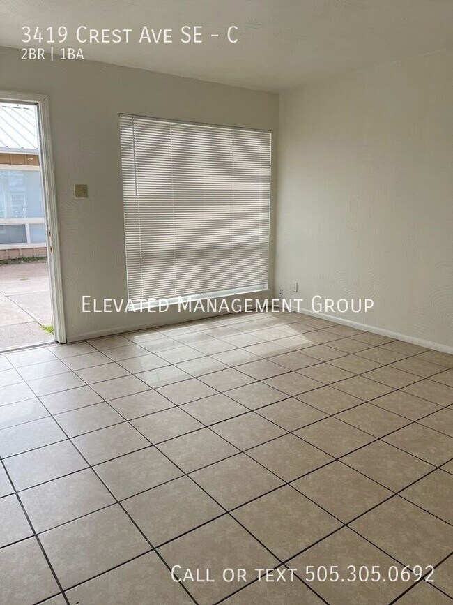 Foto del edificio - 3419 Crest Ave SE