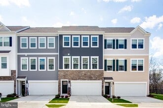 Building Photo - 3117 Laurel Hl Rd