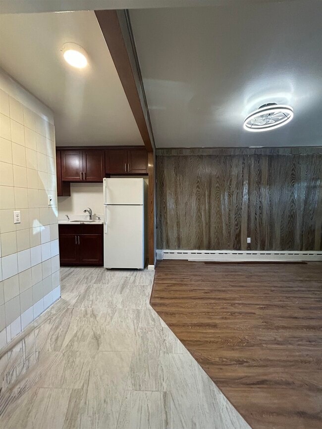 Building Photo - 330 Sip Ave