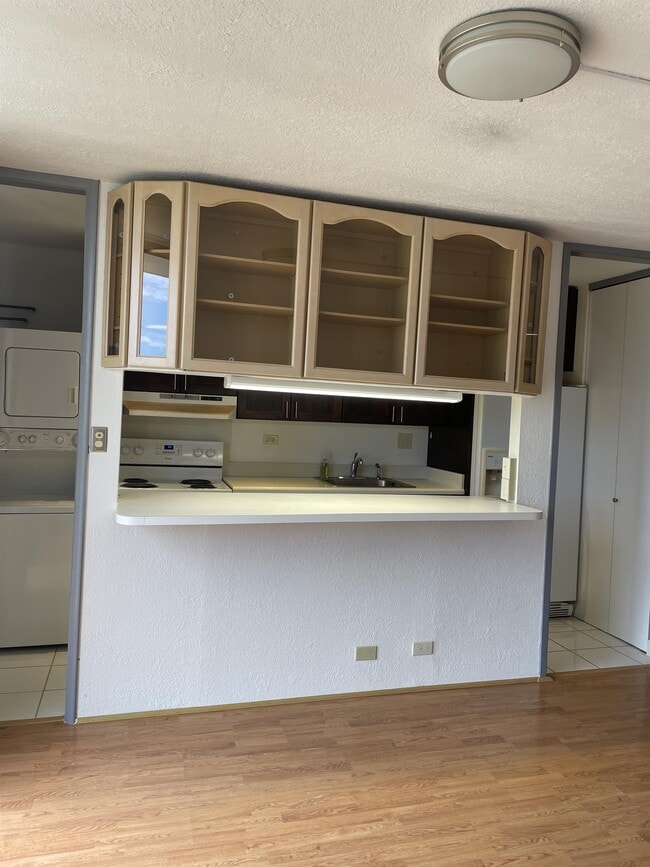 Foto del edificio - 1630 Liholiho St