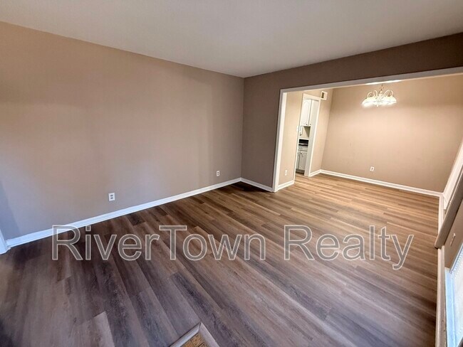 Foto del edificio - 4987 Scenicwood Cove