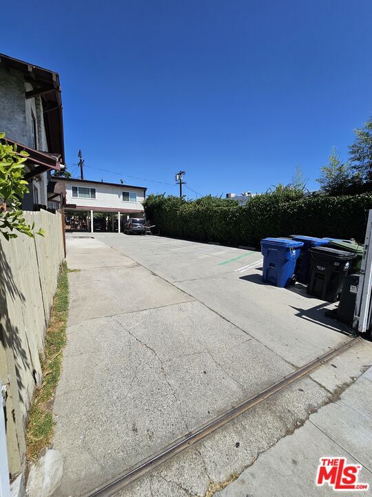 Foto del edificio - 1822 S Oxford Ave