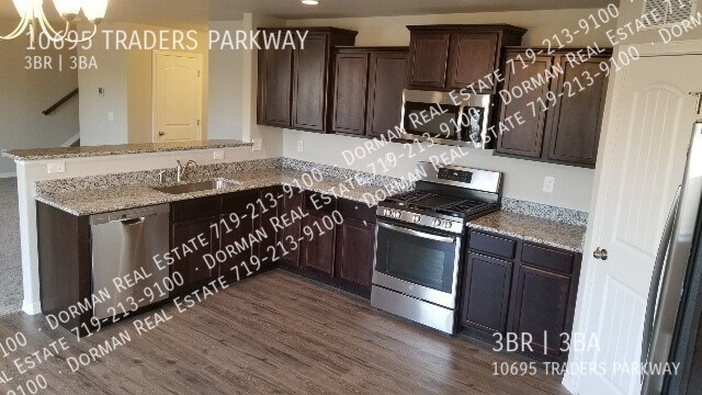 Photo - 10695 Traders Pkwy House