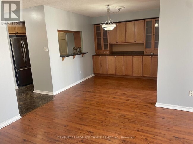 Building Photo - 285-2285 Enfield Pl