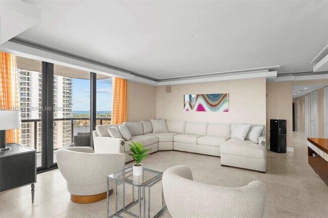 Foto del edificio - 19667 Turnberry Way