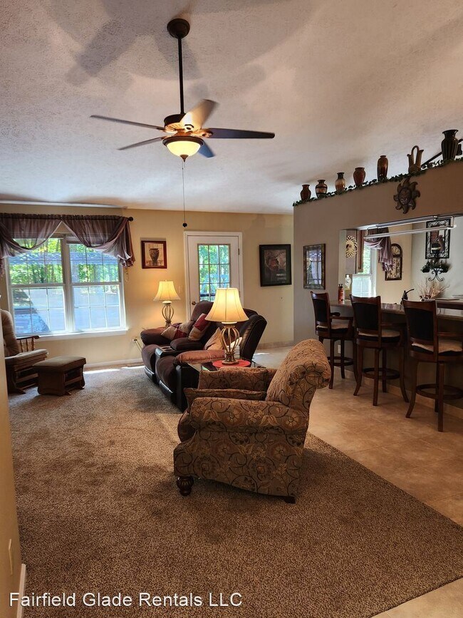 Foto del edificio - 3 br, 2 bath House - 113 Farrington Rd