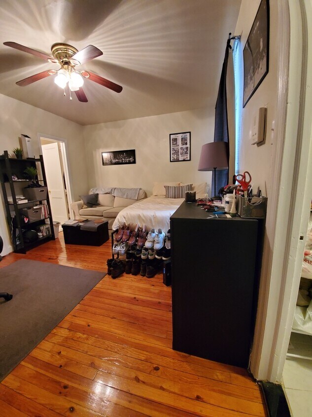 Primary Photo - 1616 Pine St