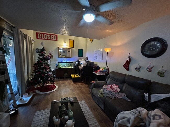 Foto del edificio - 4405 Carter Creek Pkwy