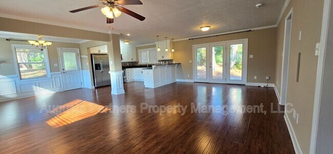 Foto del edificio - 403 Aumond Rd