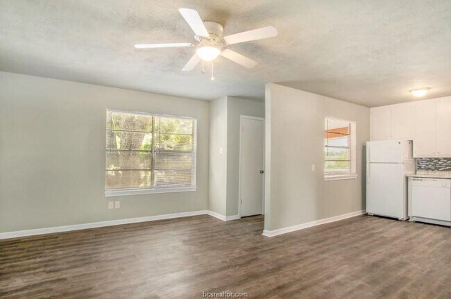 Foto del edificio - 3800 E 29th St