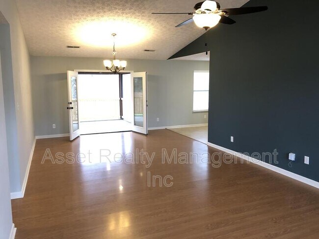 Foto del edificio - 5616 Jamaica Ln