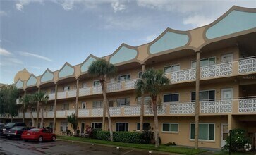 Building Photo - 2467 Finlandia Ln
