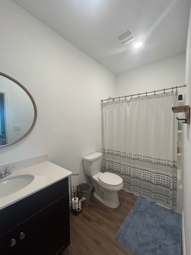 Bathroom - 104 Fighting Seabees Run