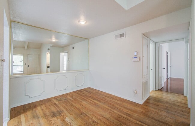 Building Photo - 5711 Sugar Hill Dr