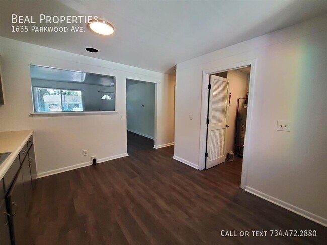Foto del edificio - 1635 Parkwood Ave