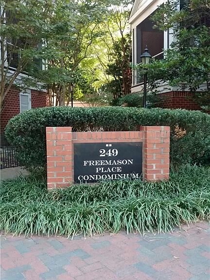 Primary Photo - 249 W Freemason St