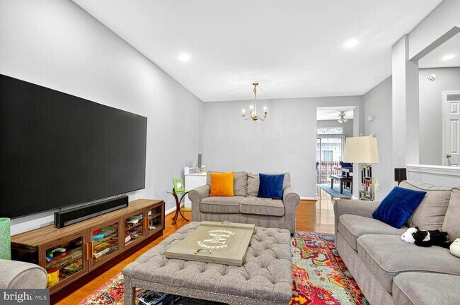 Foto del edificio - 4093 Fountainside Ln