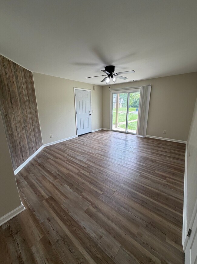 Foto del edificio - 1332 Brooke Park Dr