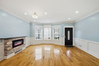 Building Photo - 245 Jewett Ave