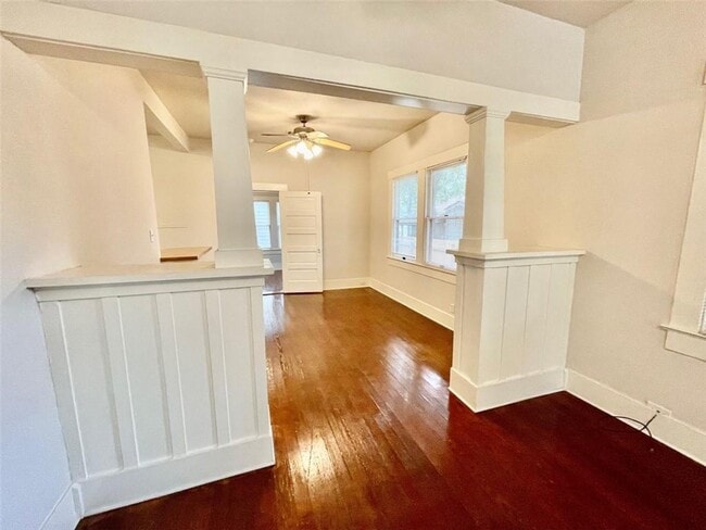 Foto del edificio - 506 E 38th St