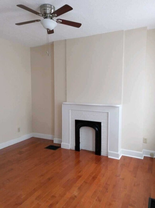 Foto del edificio - Renovated 1 BD +home office/child's room House with Upgrades