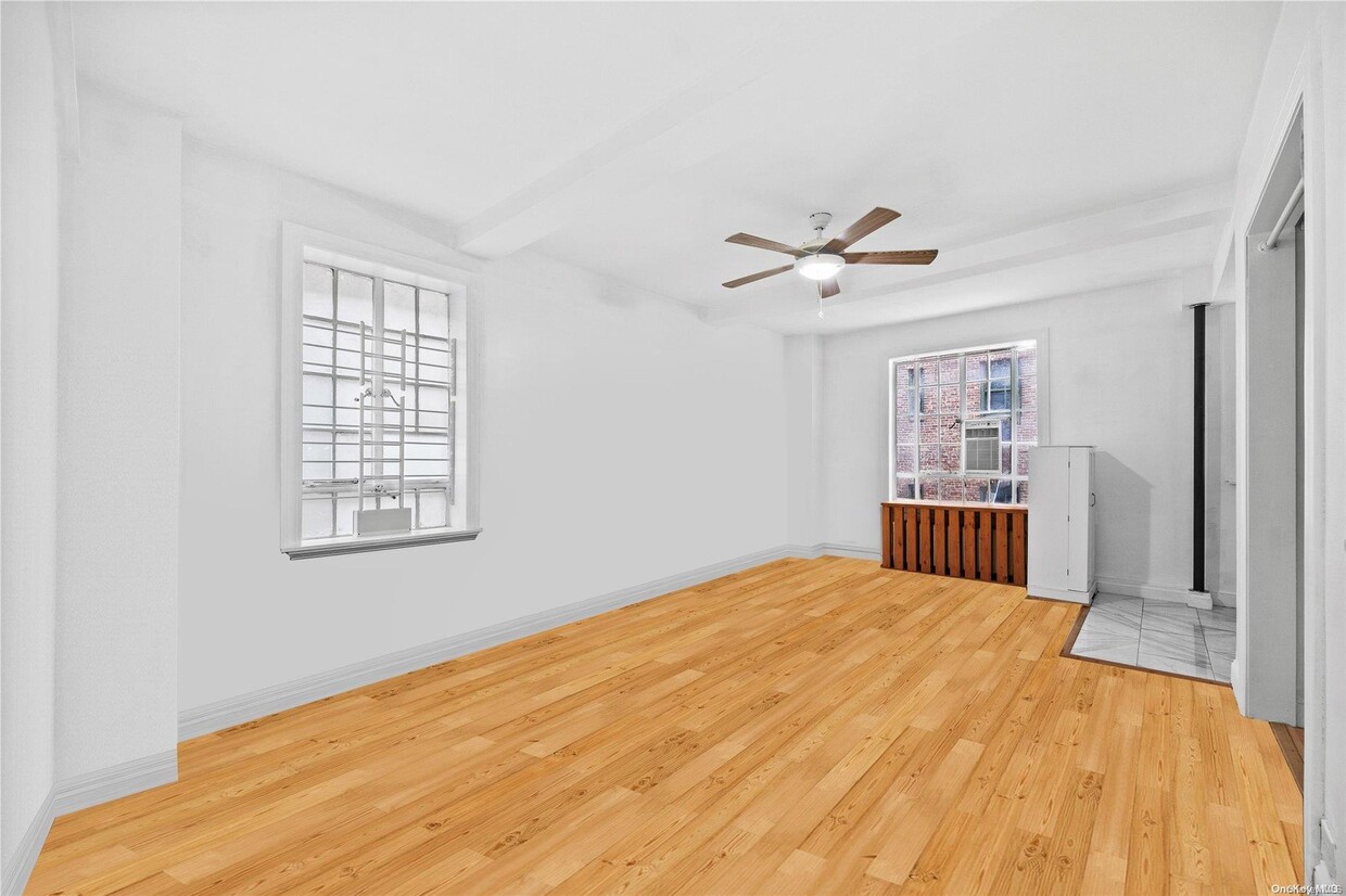 Foto principal - 140 E 40th St