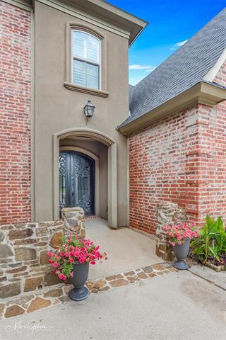 Building Photo - 867 Chartres Dr