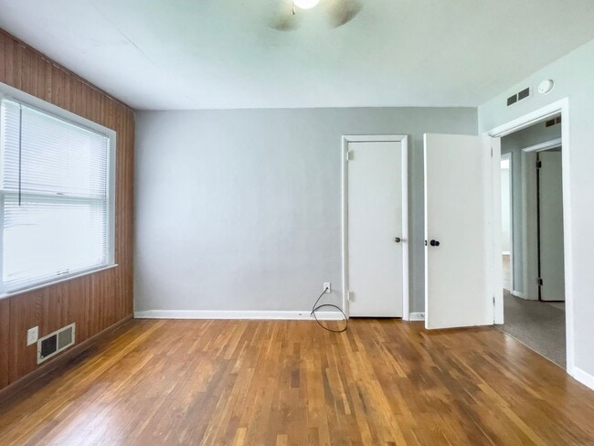 Building Photo - UPDATED FLOORING! 3 Bedroom Home for Rent- Steps from Ball State & The Village!