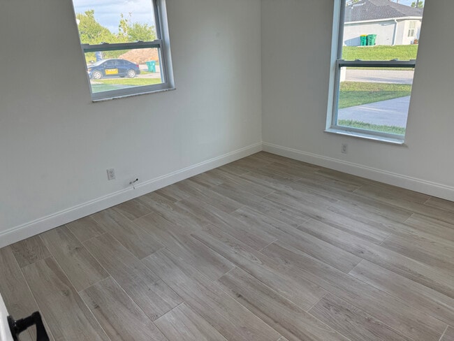 Building Photo - 9466 Tacoma Ave