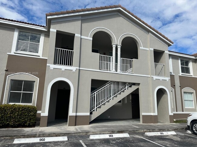 Building Photo - 1692 SE 29th Ct