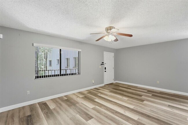 Foto del edificio - 11709 Raintree Village Blvd