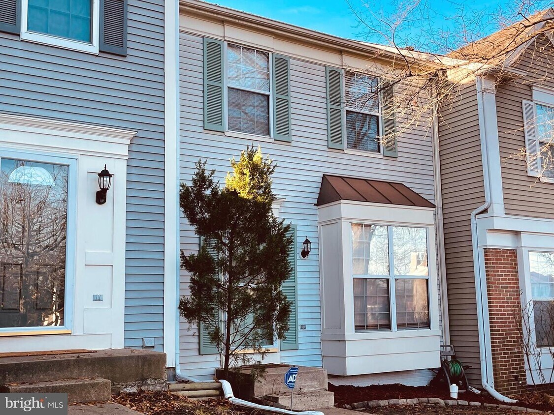 16860 Miranda Ln, Woodbridge, VA 22191 Townhouse for Rent in