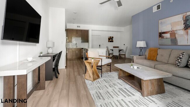 Foto del edificio - 2250 McGregor Blvd