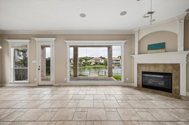 Building Photo - 18910 Villa Bergamo Ln