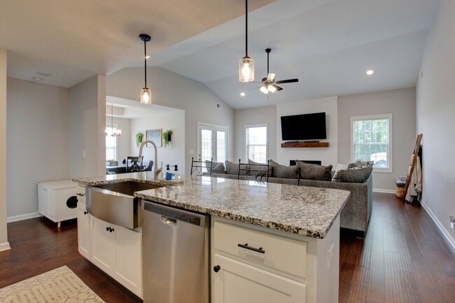 Foto del edificio - Lovely Home in Clarksville