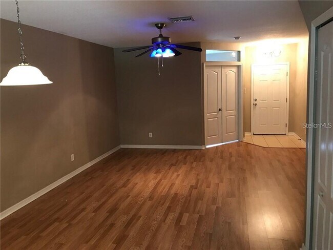 Foto del edificio - 15776 Fishhawk Falls Dr