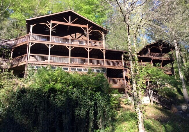 Cabina delantera - 7022 Aska Rd