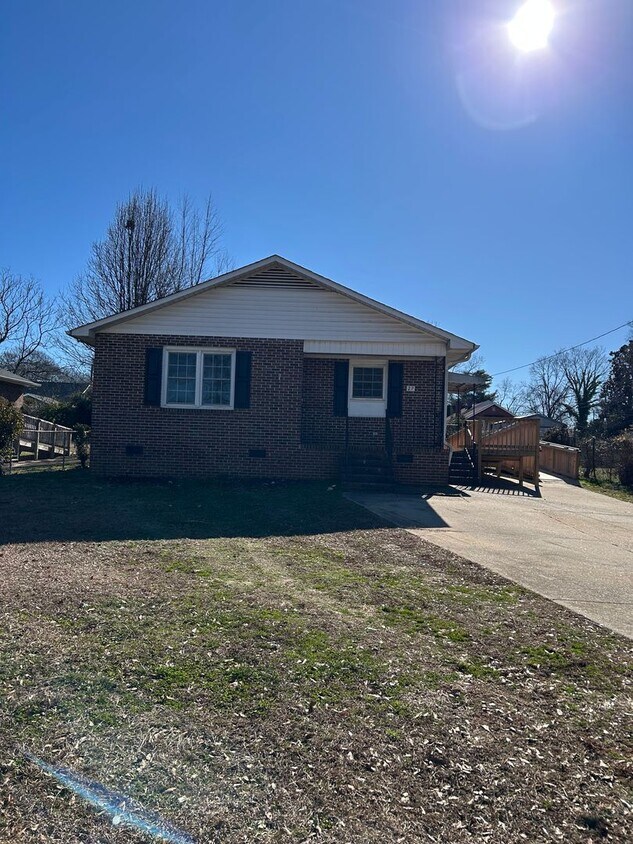 Photo - 27 Brunson St