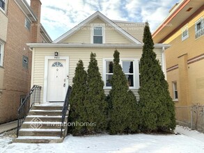 Building Photo - 7611 W Fullerton Ave